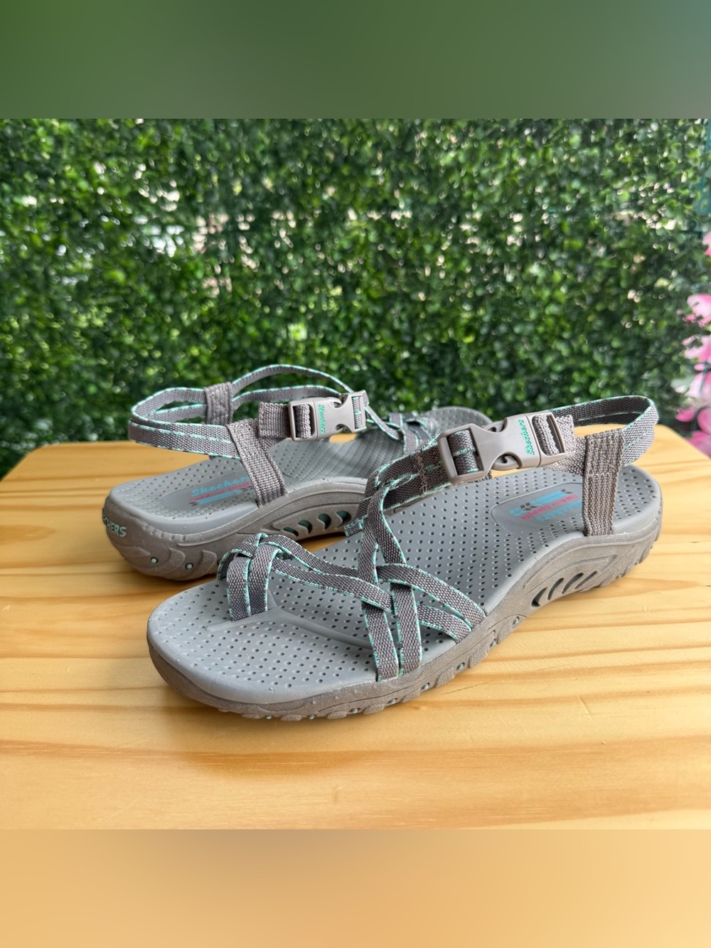 Skechers Outdoor Lifestyle Womens Size 7 Gray Aqua Strappy Sport Sandals